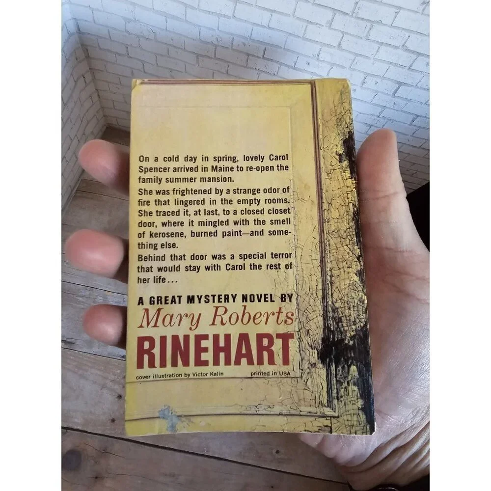 Vintage 1962 Dell The Yellow Room Mary Roberts Rinehart Mystery Paperback